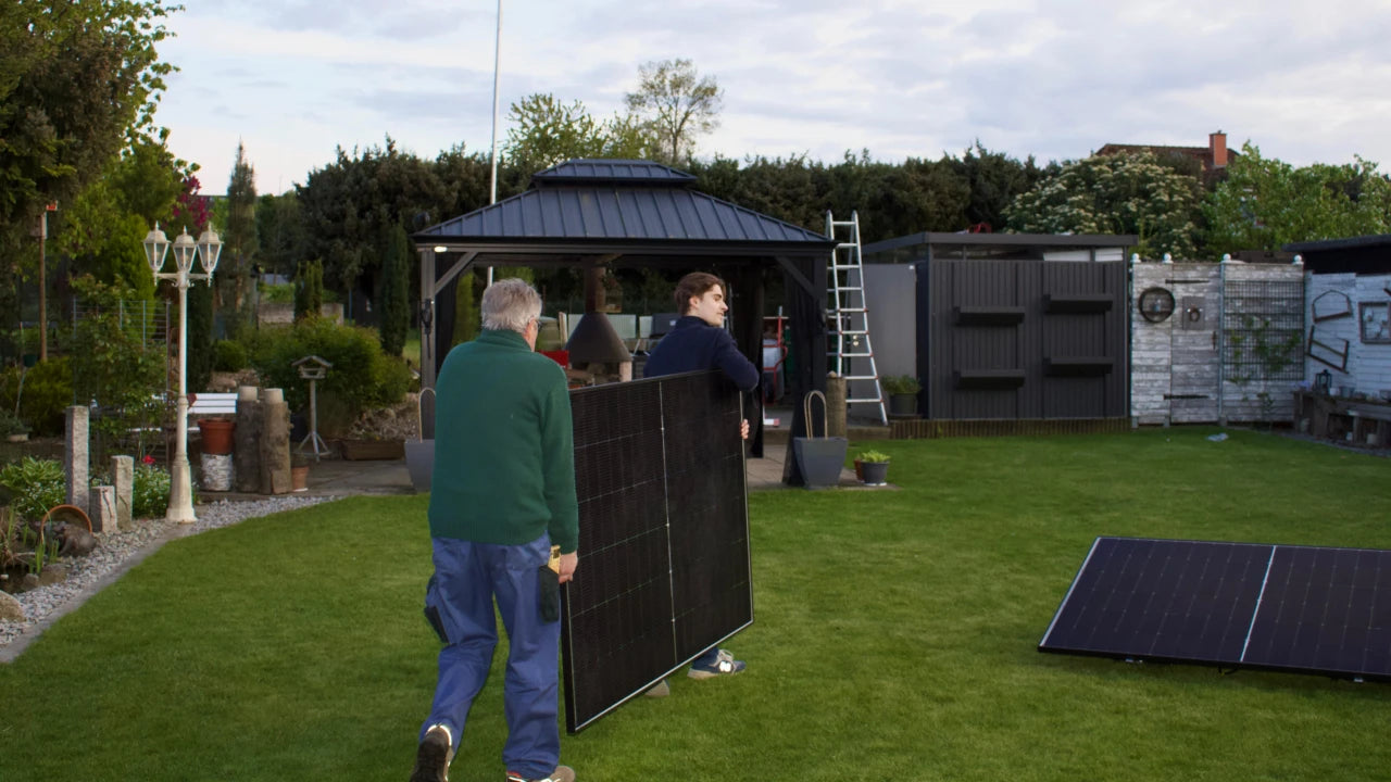 Mit einer Plug & Play Solaranlage kannst Du ganz einfach eigenen Solarstrom erzeugen.