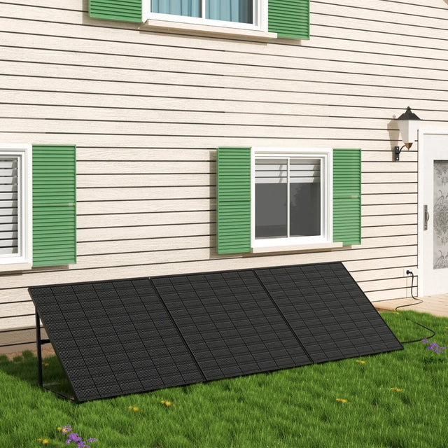 Sunshare Balkonkraftwerk aufgestellt im Garten